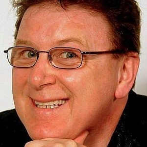 Lenny Dee, Welsh comedian